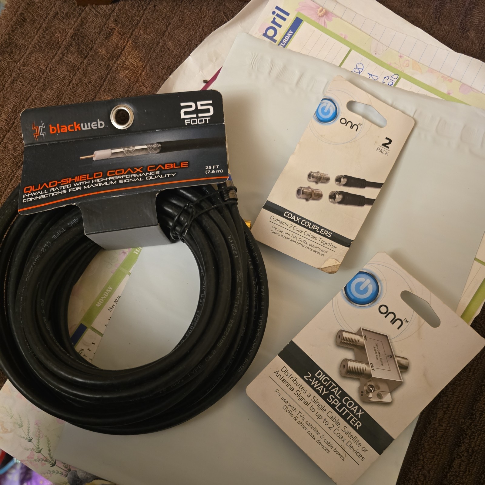 Blackweb quad shield Coax Cable 25 Foot (7.6m) Brand New plus splitters n