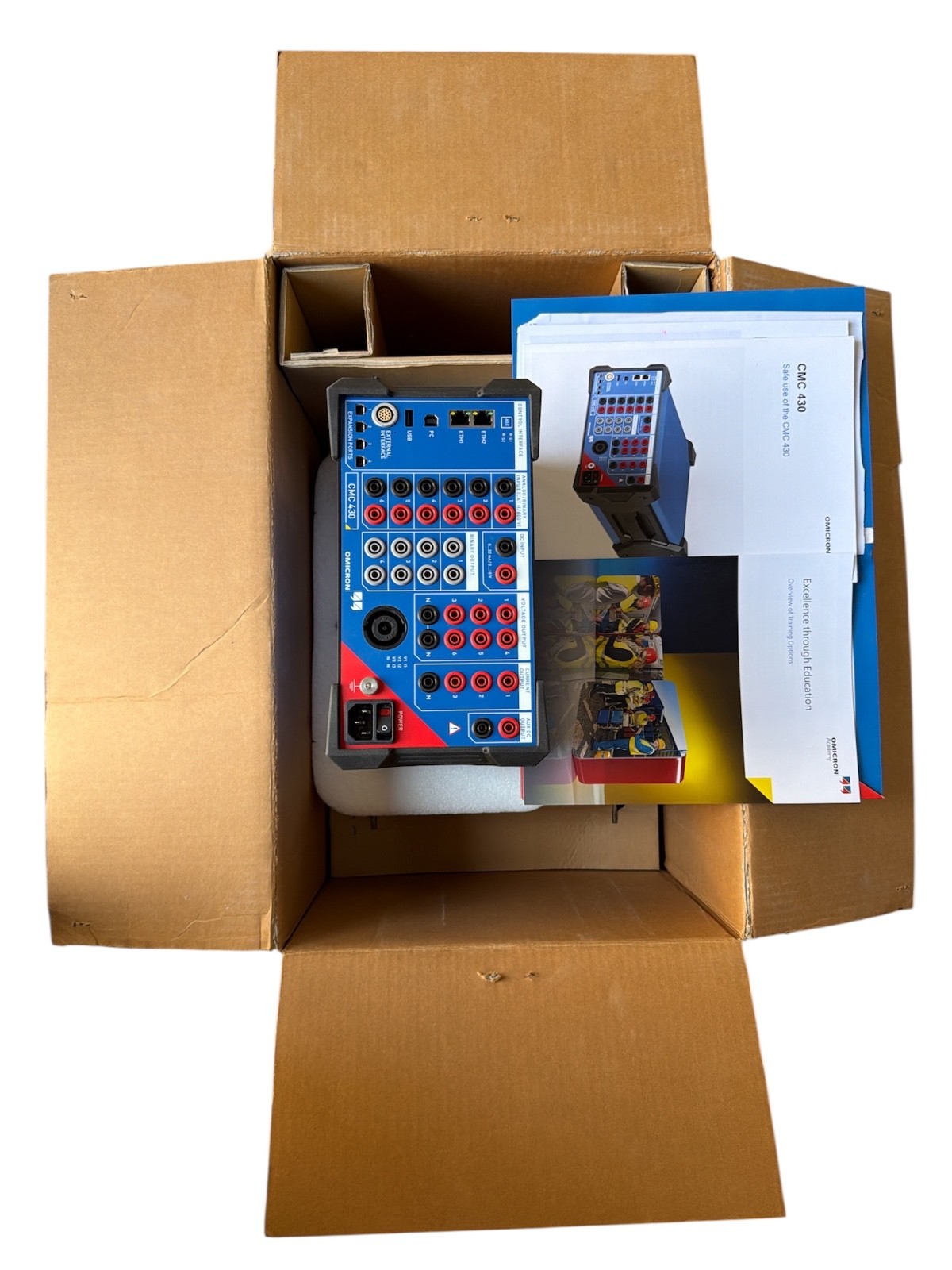 OMICRON ,CMC 430 Ultra-portable Protection Test Set and Calibrator