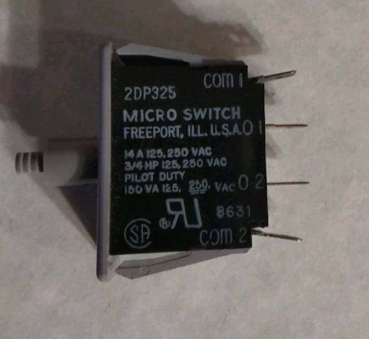 HONEYWELL PILOT SWITCH PUSHBUTTON  SNAP ACTION 125/250 VAC 14A 3/4 HP 150VA NEW