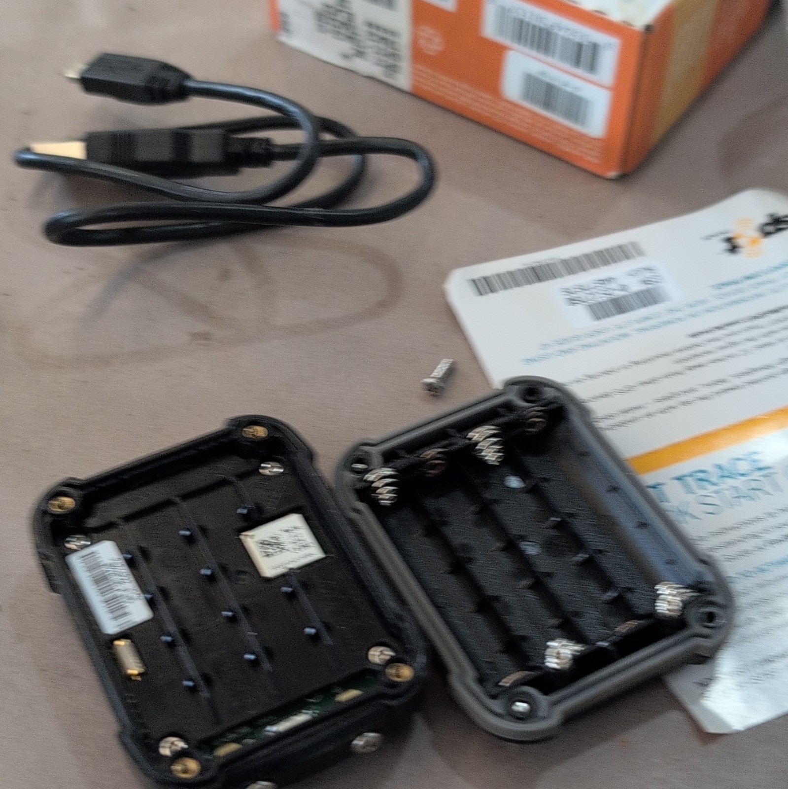 SPOT Trace Theft-Alert GPS Tracker w/ Mount, USB Cable, Box & Quick Start Guide
