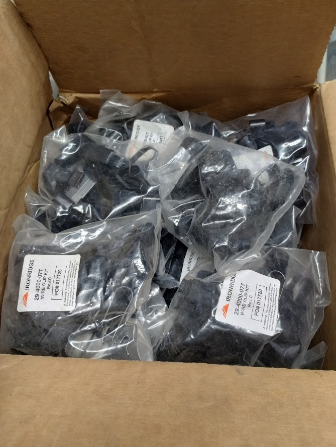 (500) IronRidge 29-4000-077 Rev C Solar Panel Wire Clips Kit CASE 25 bags