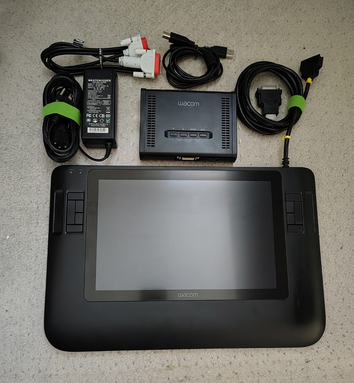 Wacom DTZ-1200W LCD Display Drawing Tablet With Converter, Adapters, Cables