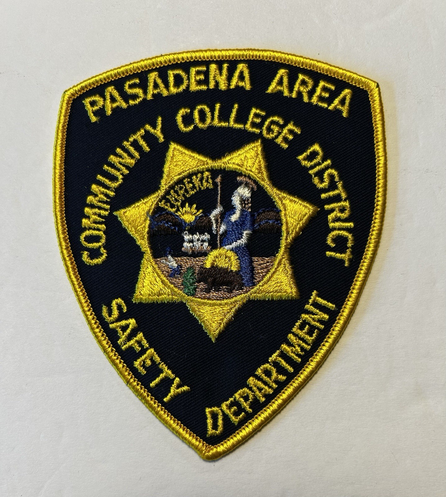 CALIFORNIA PASADENA AREA COMMUNITY COLLEGE DISTRICT SAFETY DEPT PATCH #PDD94