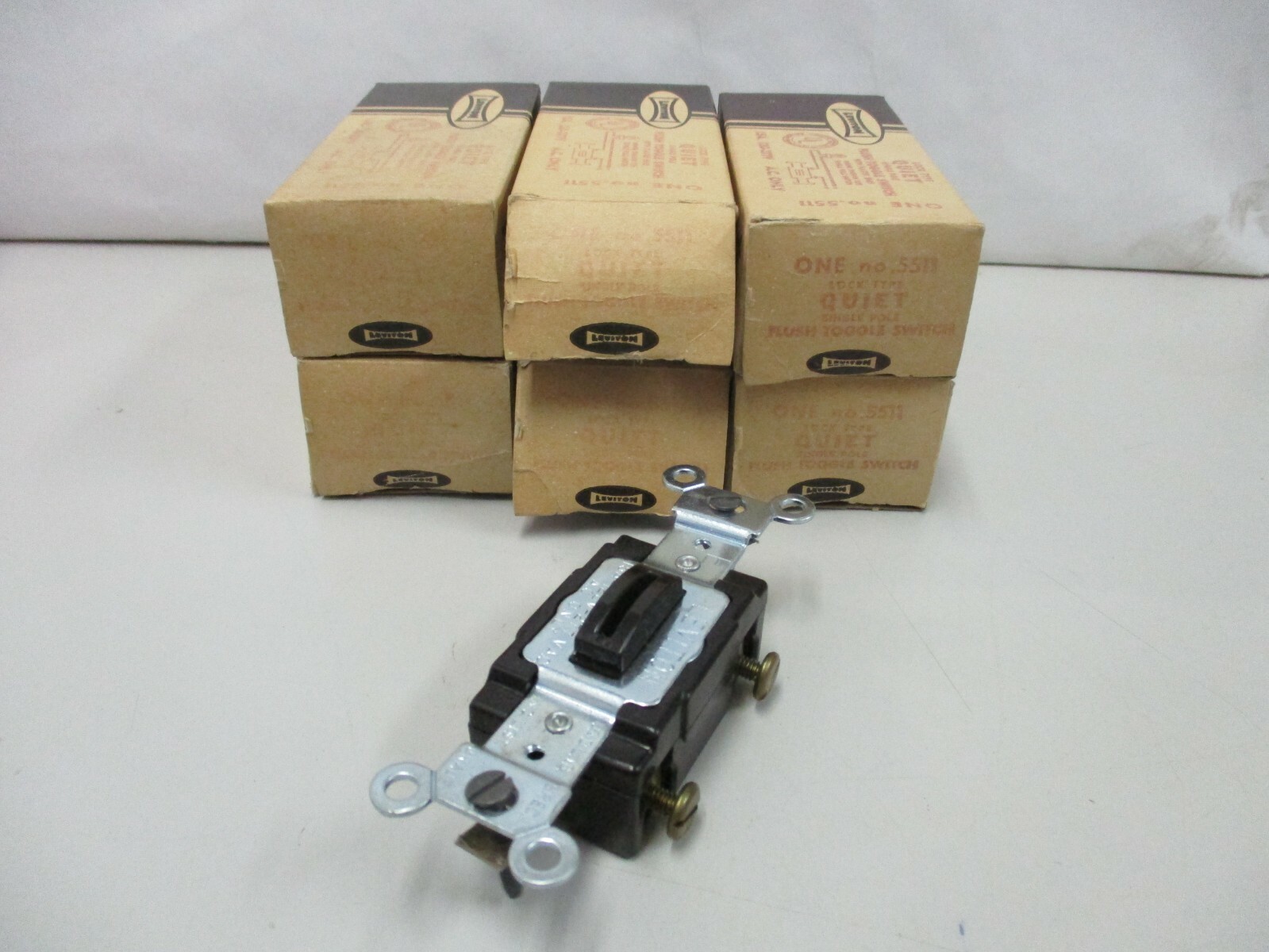 Leviton 5511 Lock Type Quiet Single Pole Flush Toggle Switch 15A-120V-277VAC (6)