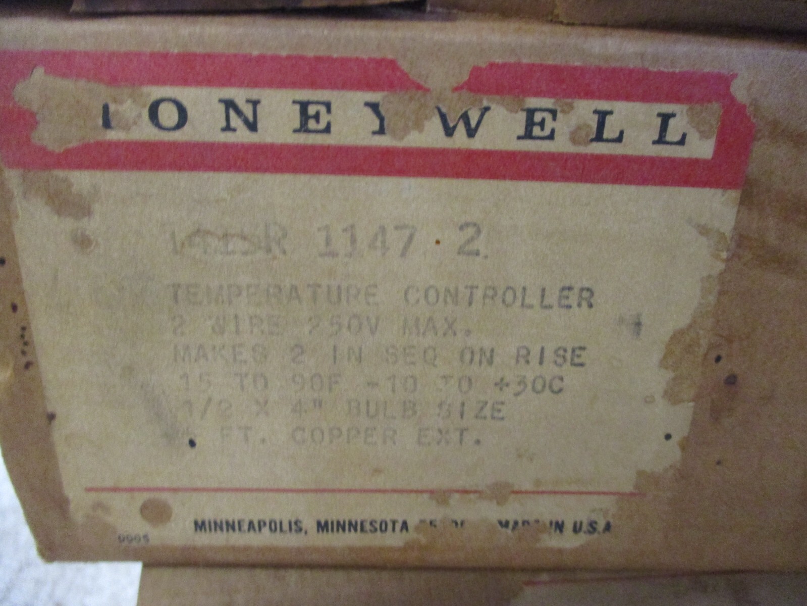 NIB Honeywell Temperature Controller 2 Wire 250V 15-90F     1415R 1147 2
