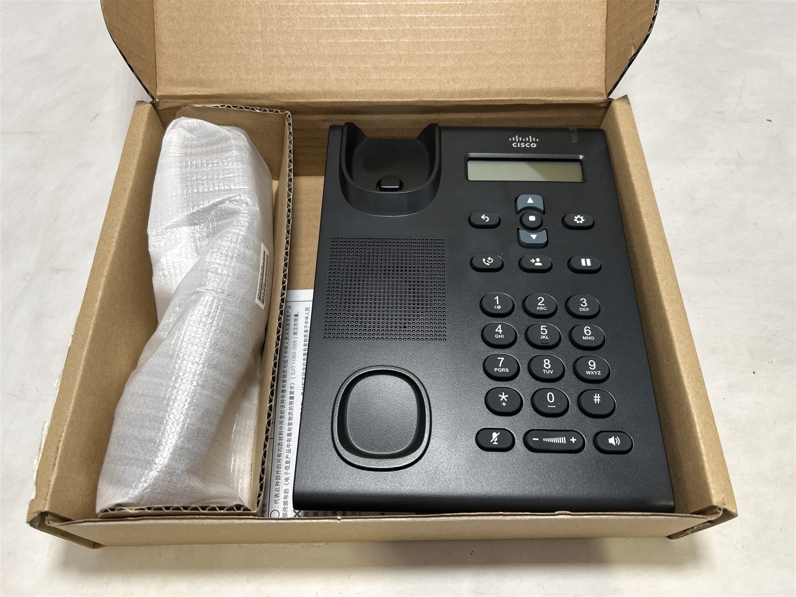 Cisco CP-3905 Unified SIP Phone 3905 Charcoal Standard Handset