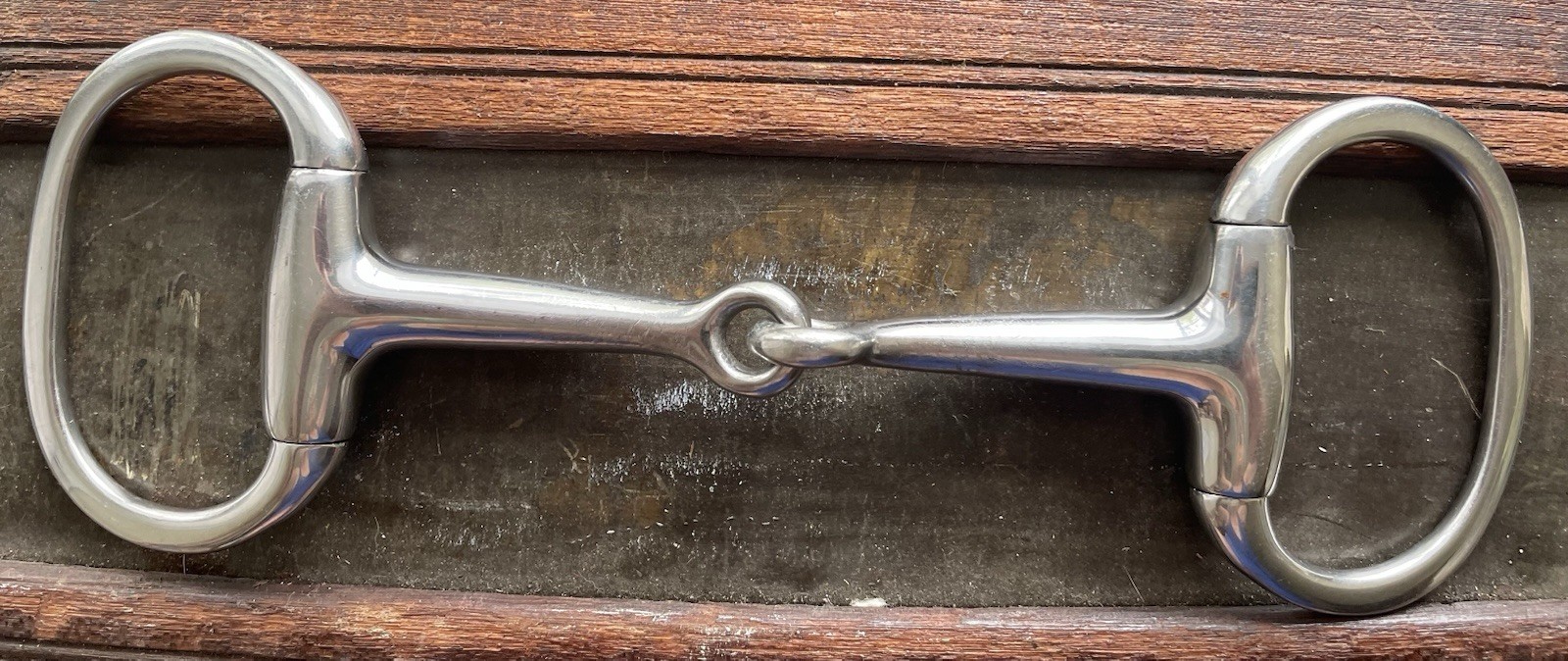 Solid Eggbutt Snaffle 5” excellent condition state line Horse etched on bit
