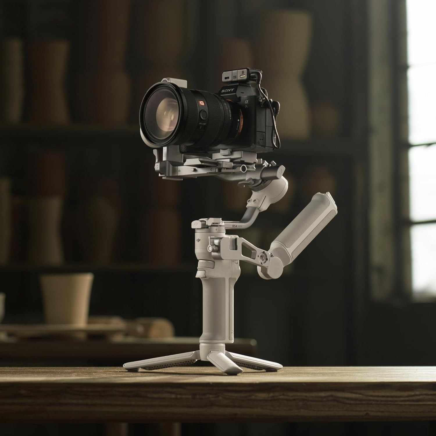 DJI RS 4 Mini Combo–Compact 3-Axis Gimbal Stabilizer,Vertical Shooting, Tracking
