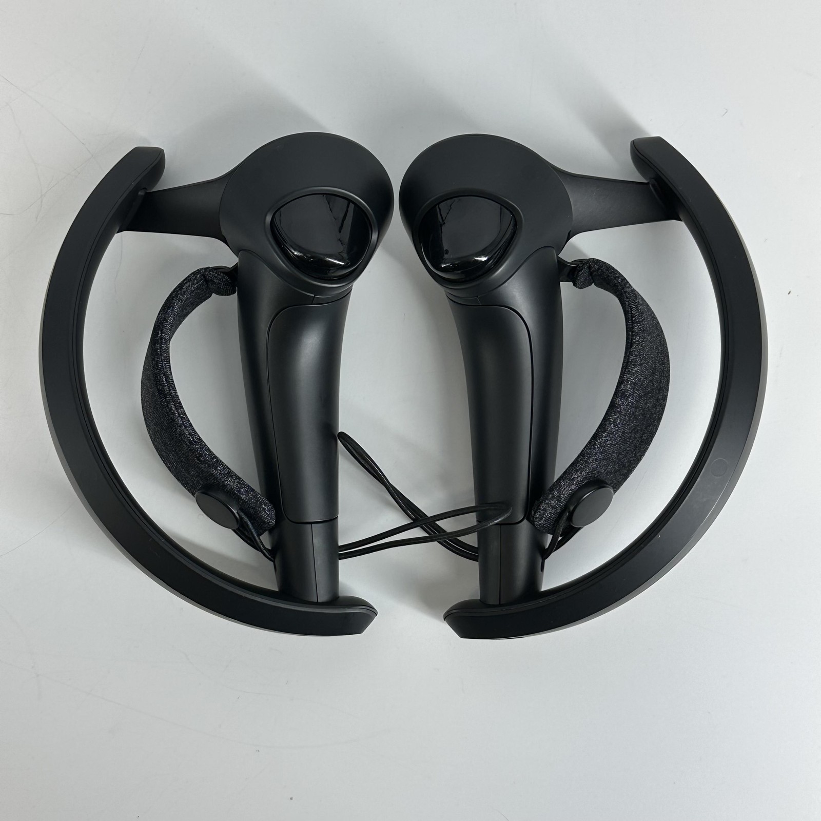 Valve Index VR Headset w/ Power Cord/Controllers/Base Stations - Good