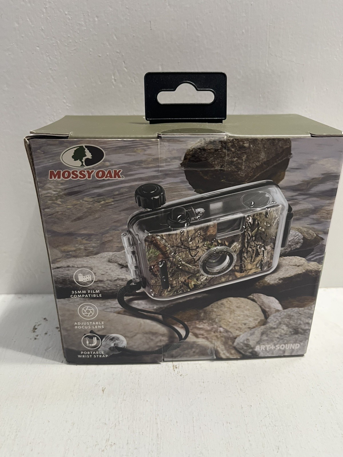 - Mossy Oak Waterproof Camera 35 MM Adjustable Focus Lightweight