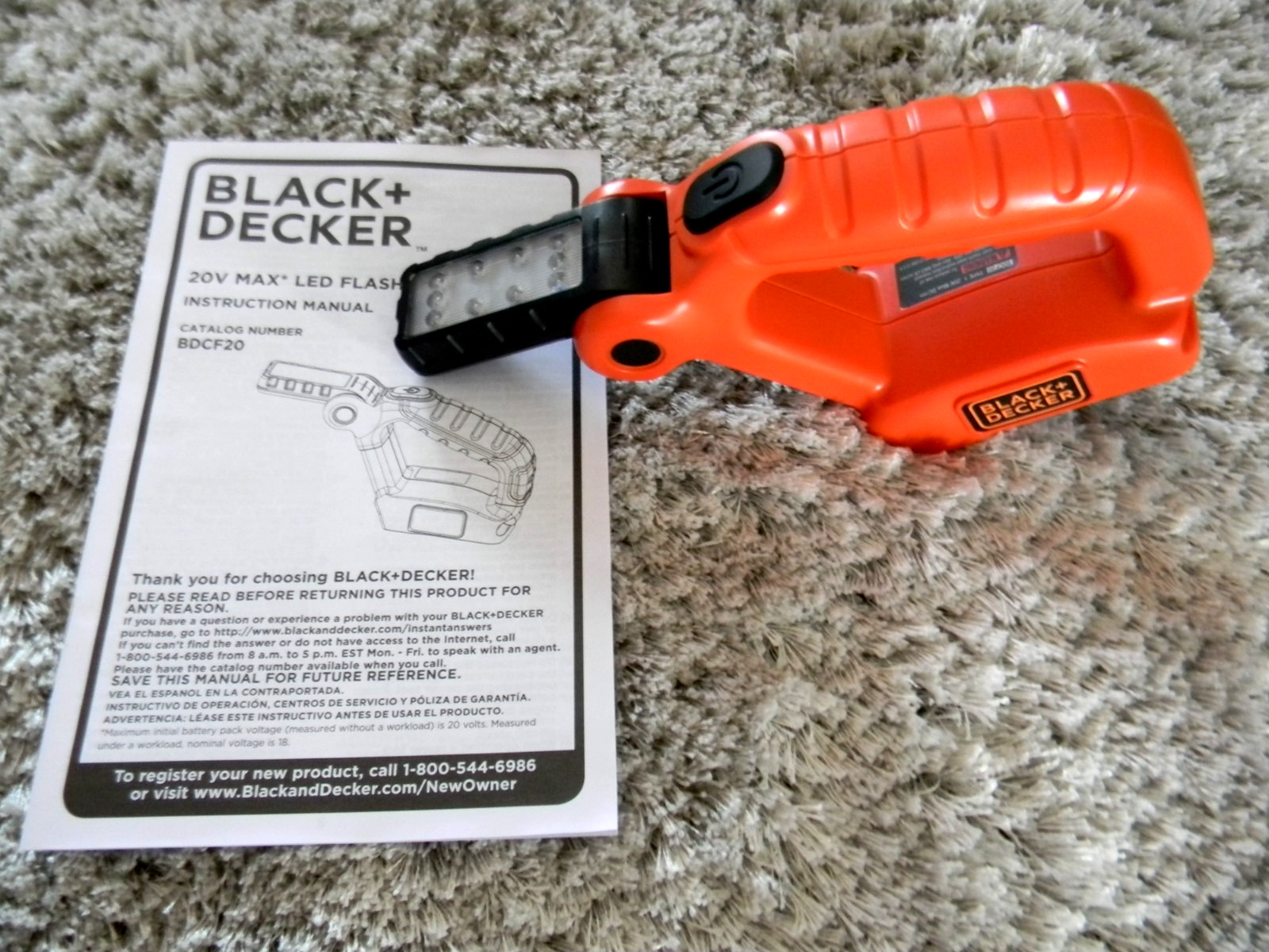 NEW Genuine BLACK+DECKER BDCF20 20V MAX 20-volt LED Flashlight Worklight