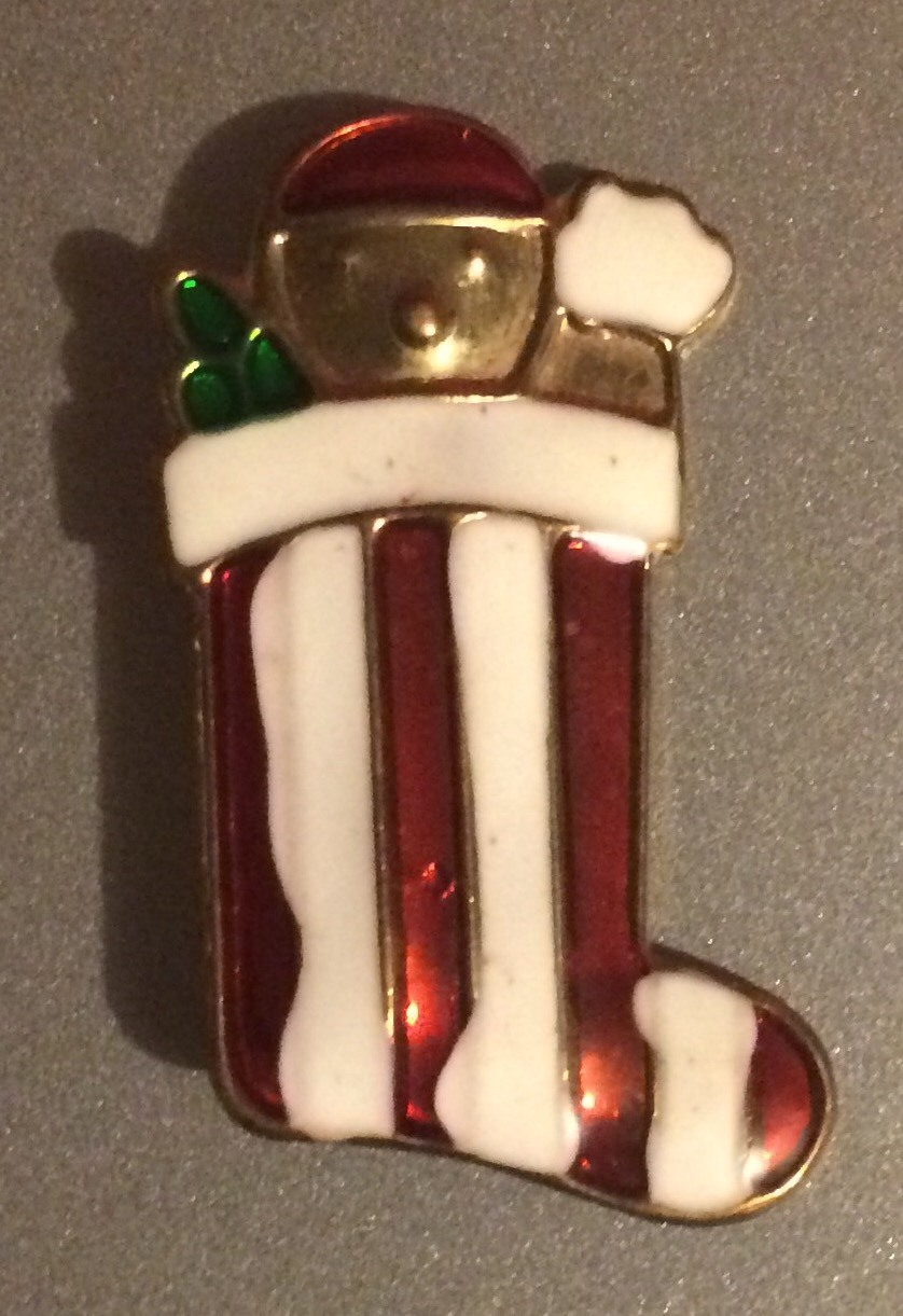 Christmas Santa Stocking Boot Lapel Pin ~ Holidays    [E]