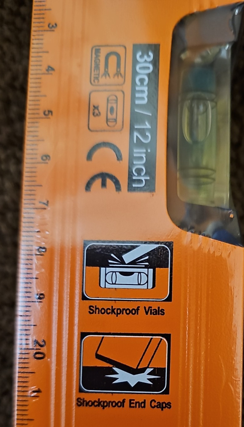 Magnetic Level with Metric Scale, Free Ship
