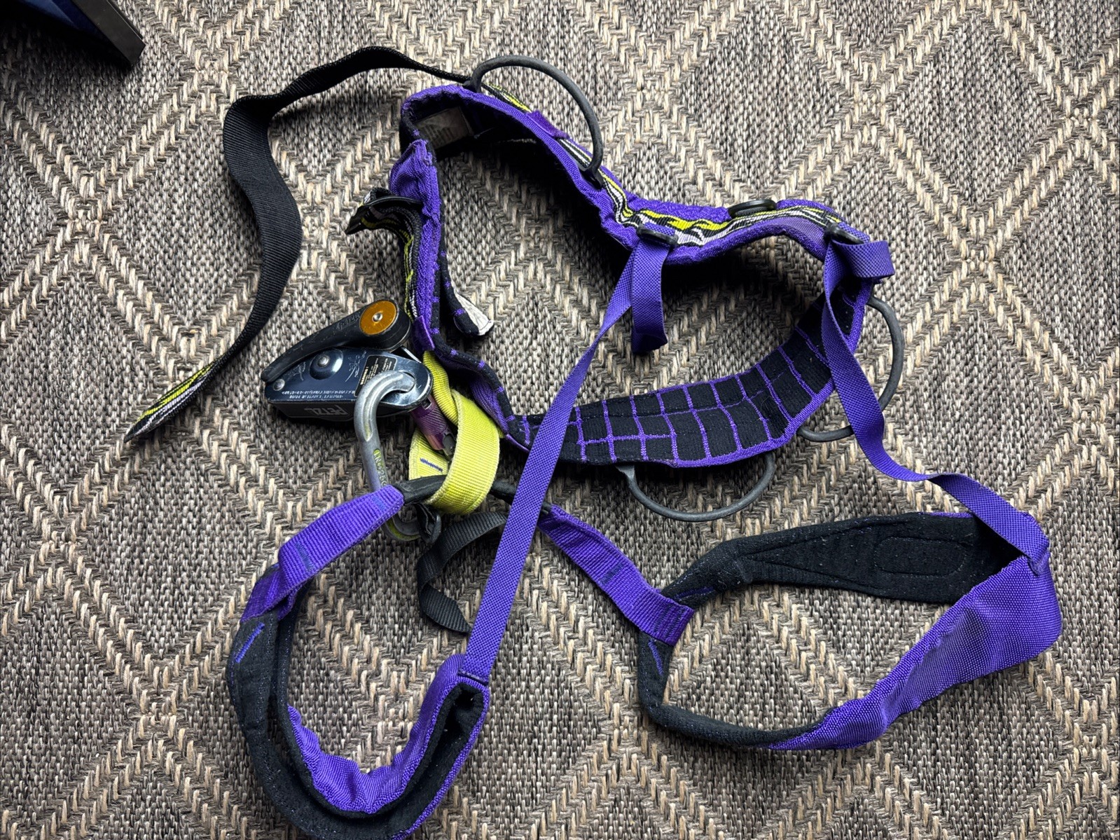 Petzl Jump Harness C20 Large Crolles Climbing W/ Grigi 2 And Wales Caribine