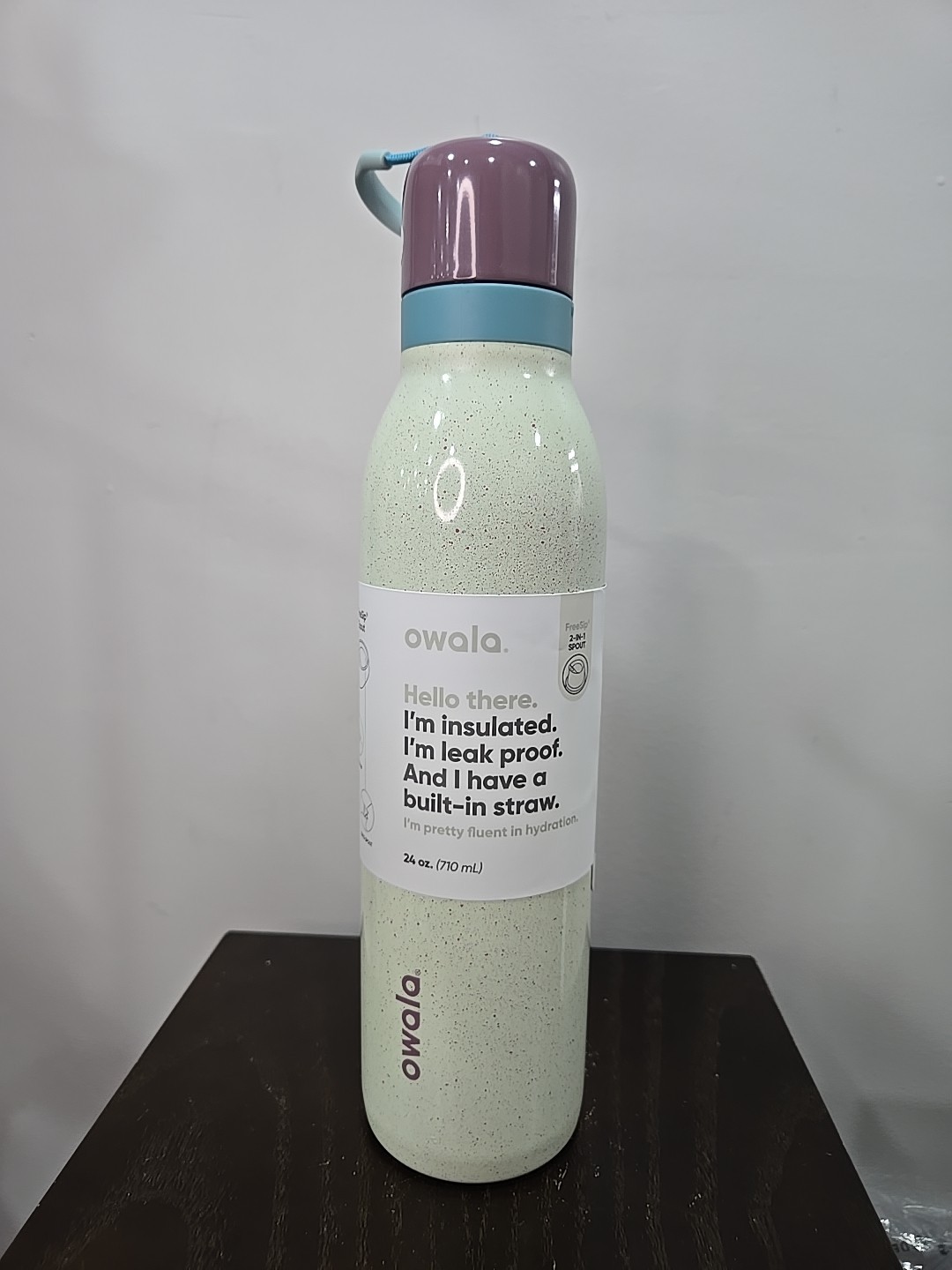 Owala FreeSip Twist Stainless Steel Water Bottle / 24oz / Color: Confetti