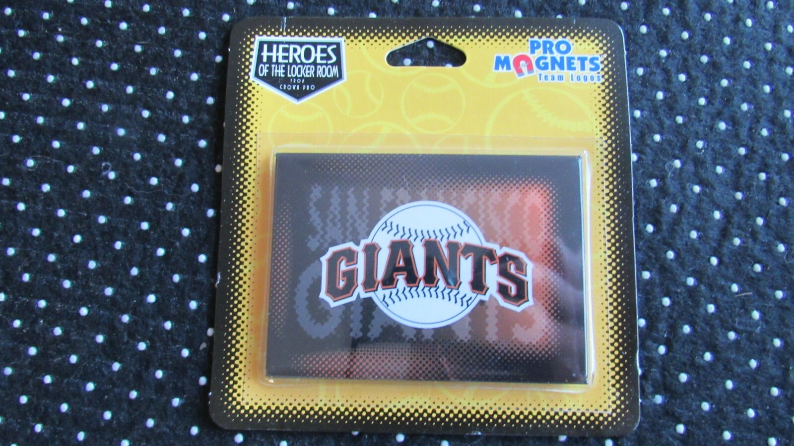 Vintage San Francisco Giants Licensed baseball fridge locker magnet 3.5- 2.5 MLB