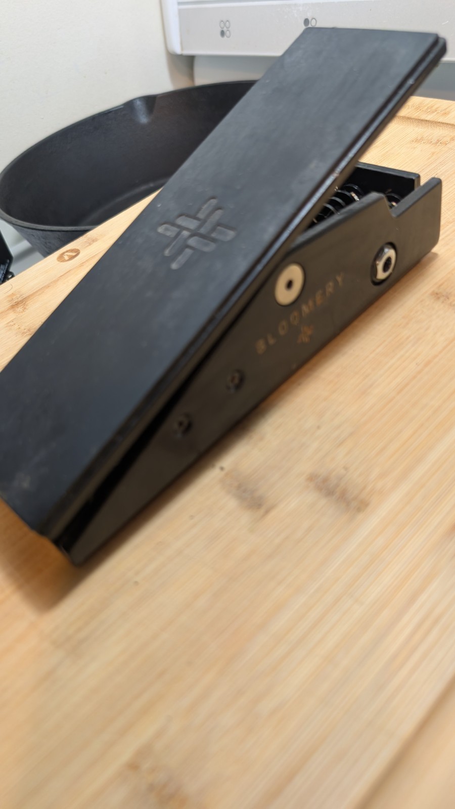 Tapestry Audio Bloomery Active Volume Pedal - Black - Buffer Circuit - Stringles