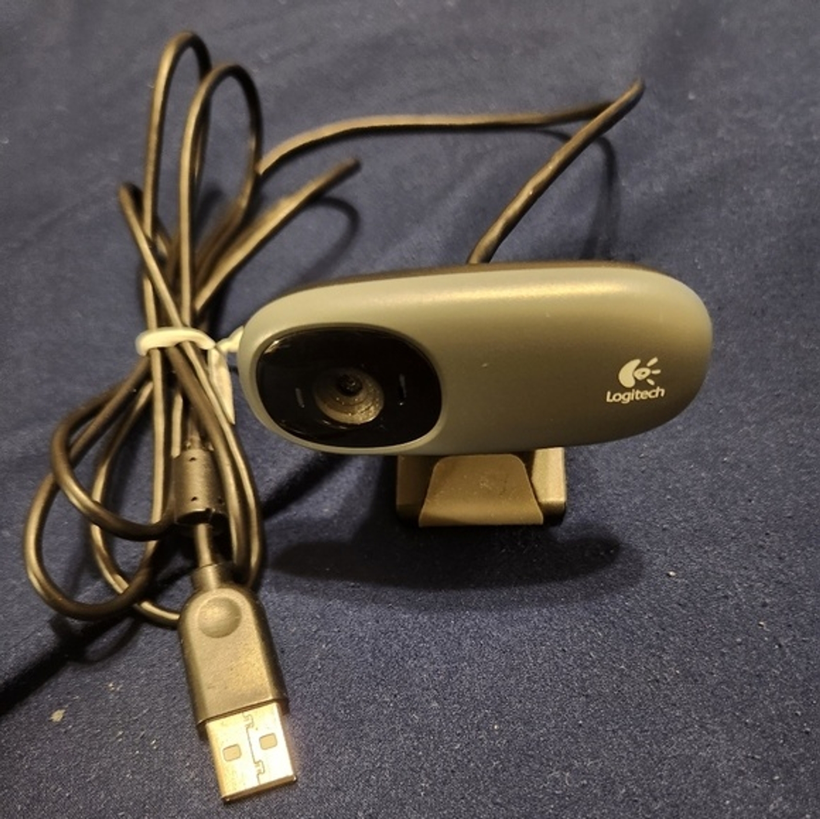 Logitech USB Webcam V-U0024 Clip-On PC Laptop Camera w/ Cable Tested Working