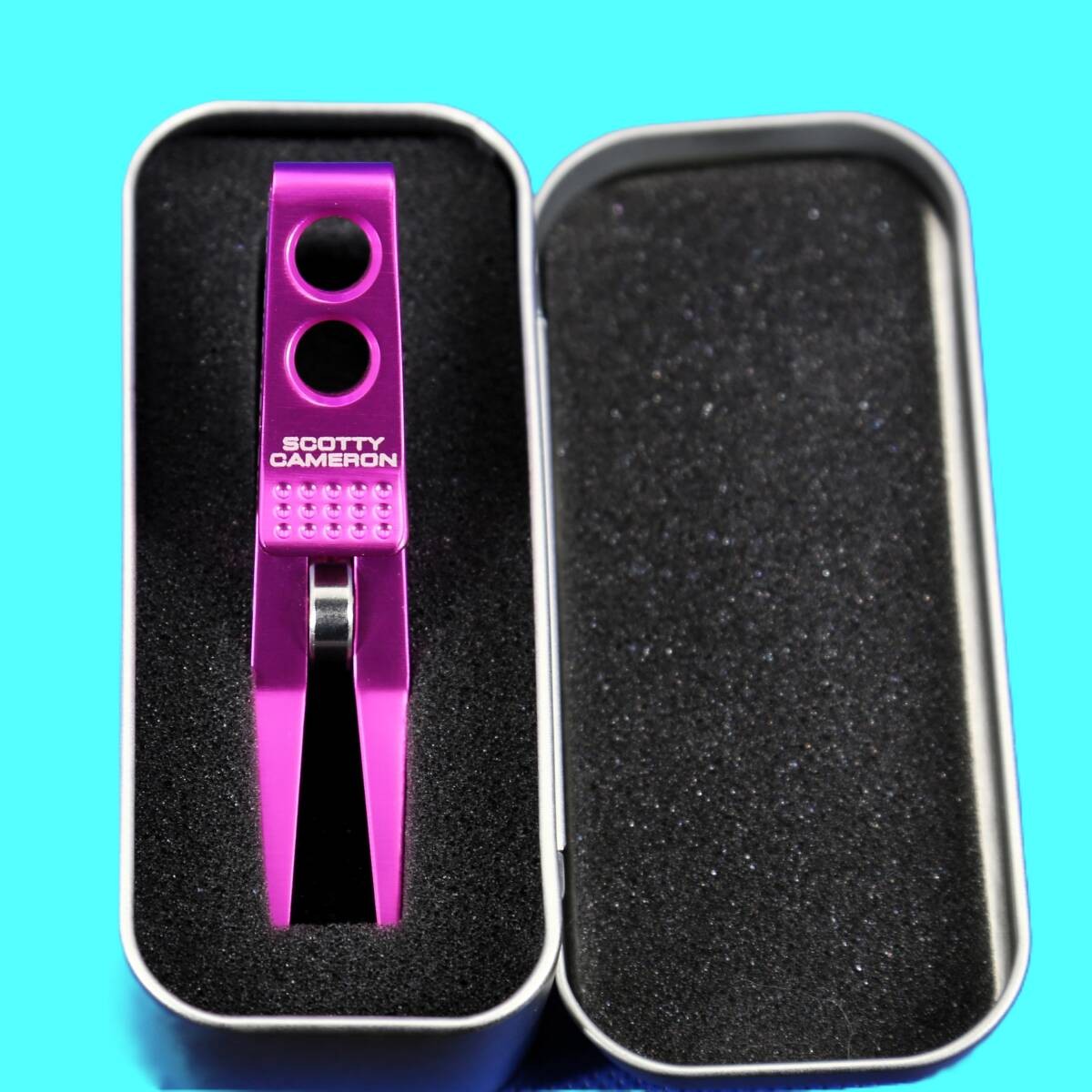 Scotty Cameron FTUO Roller Clip Pivot Tool Pink BP Unused Golf Divot Tool