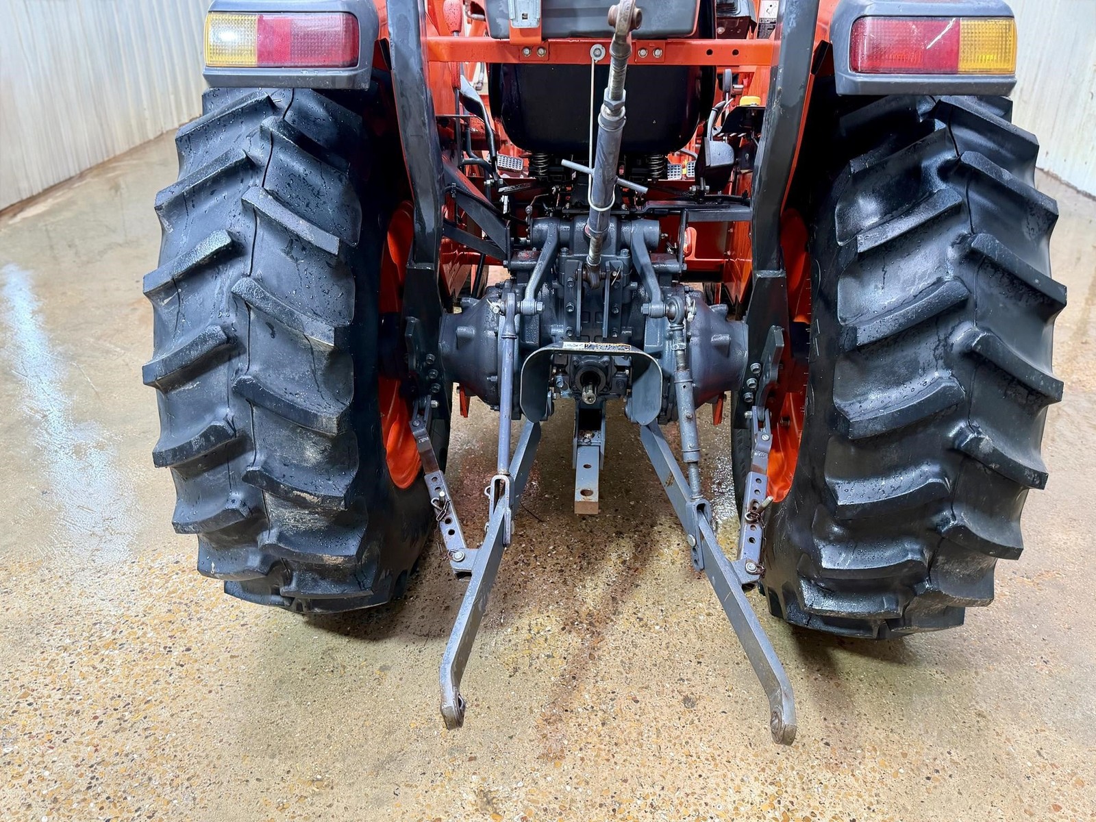 2012 KUBOTA L4600 OROPS 4WD TRACTOR WITH LA754 LOADER