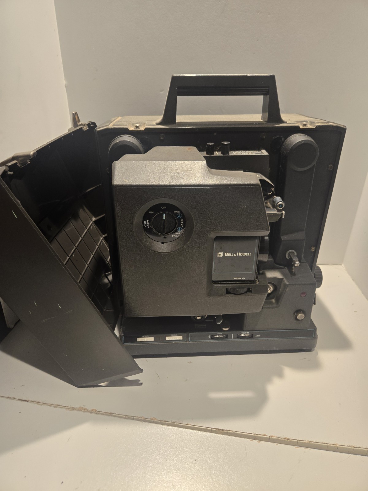 Vintage Bell and Howell 16mm FilmOSound Movie Projector 2585 - Untested