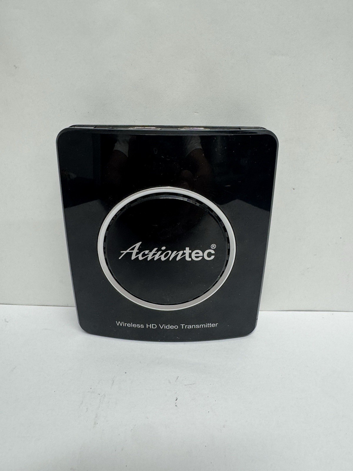 Actiontec MWTV2TX Wireless HD Video Transmitter MyWirelessTV2 Powers On