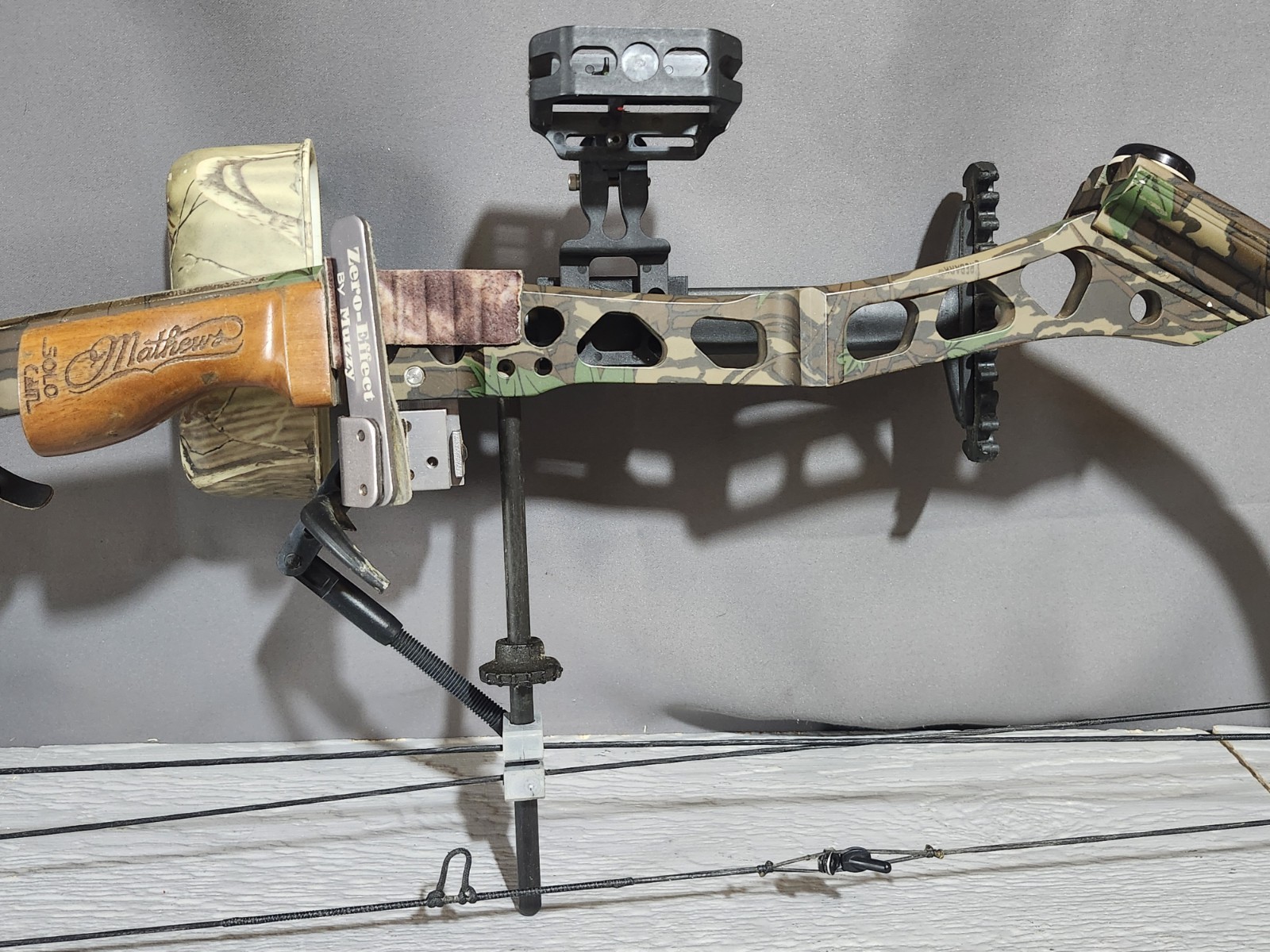 Mathews Rival Pro Compound Bow Right Hand Solo Cam w/ X-Ring