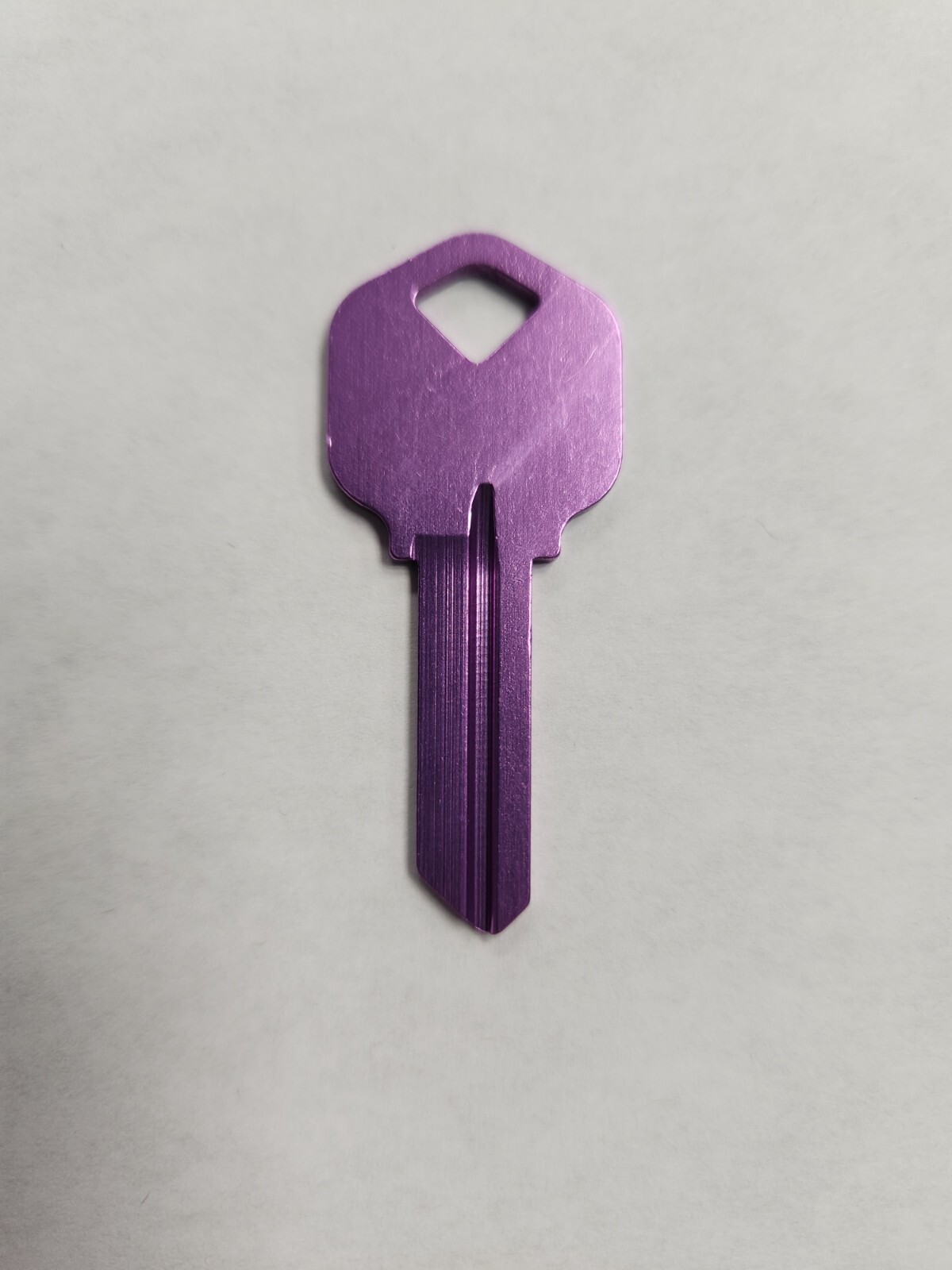 PURPLE COLORED LIGHTWEIGHT KWIKSET KW1/KW10 KEYBLANK - READ DETAILS BELOW