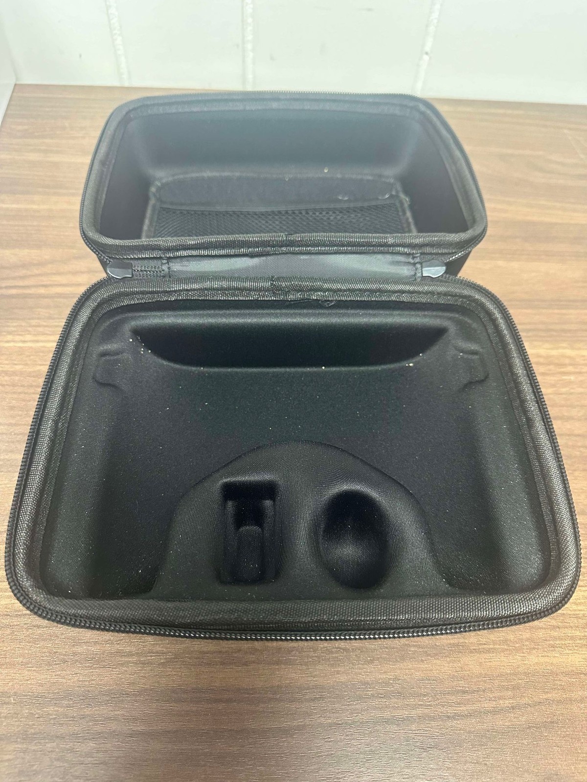 Black Hard Shell Nylon Carrying Case For Oculus Go Very Good 9E