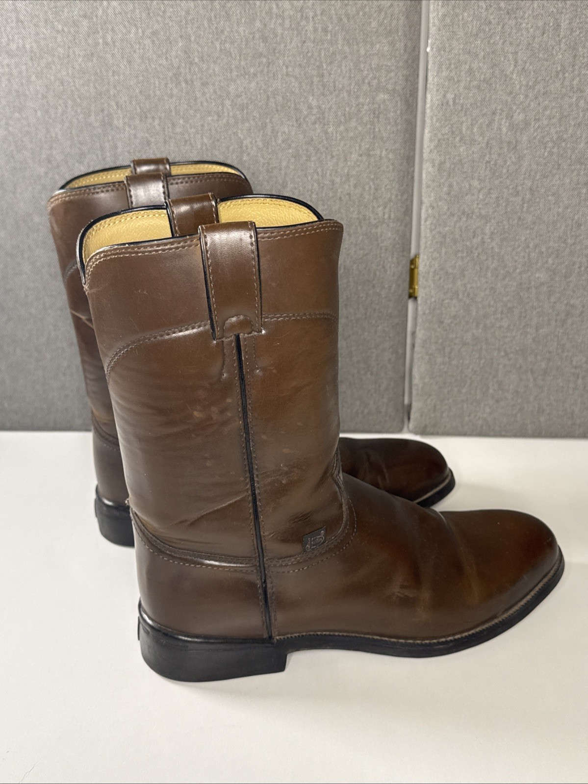 Vintage Justin Basics Boots  9EE Brown Leather Western Cowboy 030504