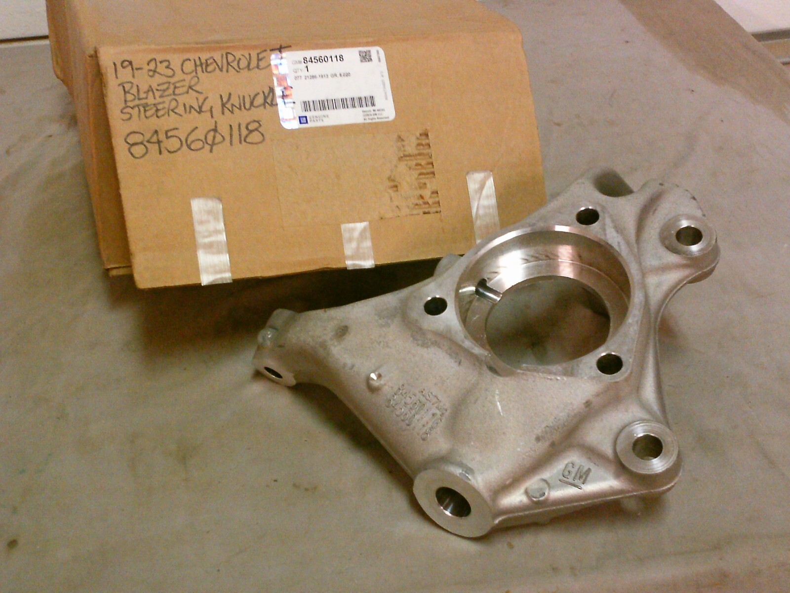 2019,2020,2021,2022,2023 Chevrolet Blazer RH Steering Knuckle OEM (11UPD)