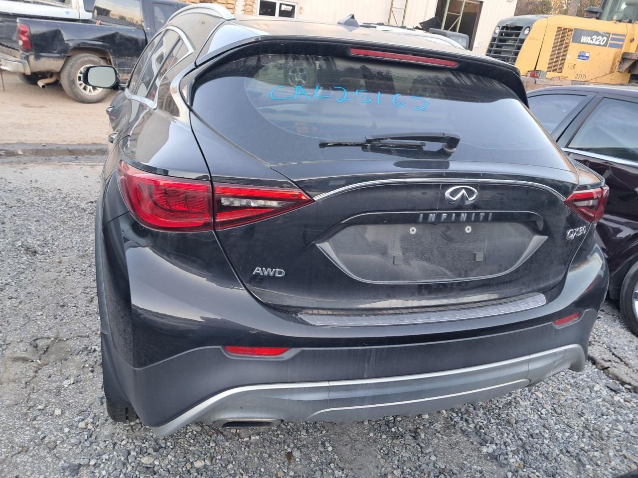 QX30 2018 Glove Box 4898630