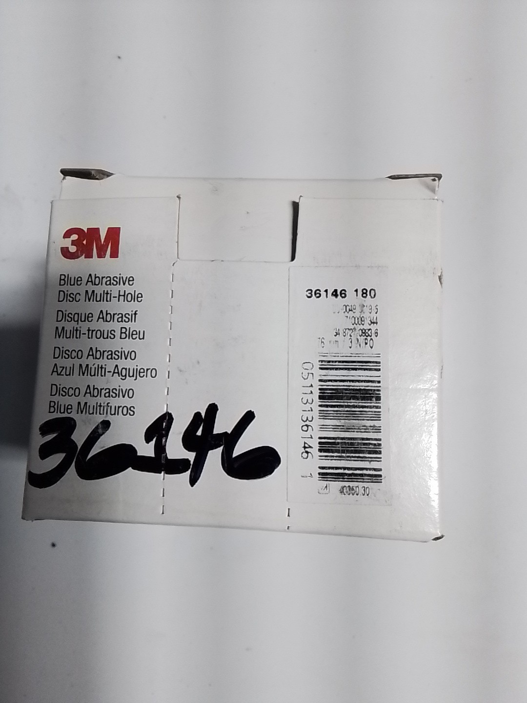 3M 36146 Multi-Hole Hook & Loop 180 Grit 3 in. Sanding Disc (50/Pack)