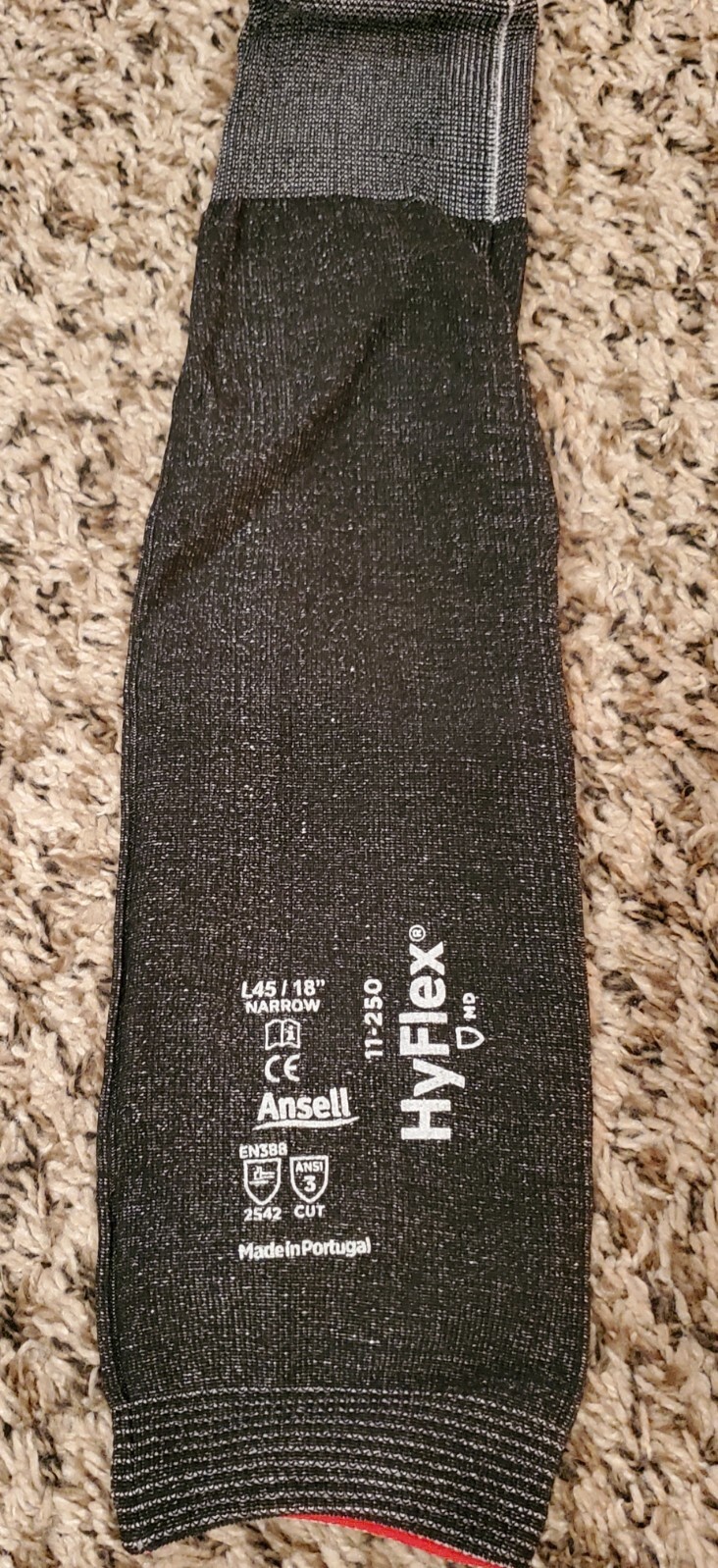 HYFLEX SAFETY SLEEVES 50 ct. 11-250 18 NARROW NO CUTOUT NEW UNUSED FREE PRIORITY