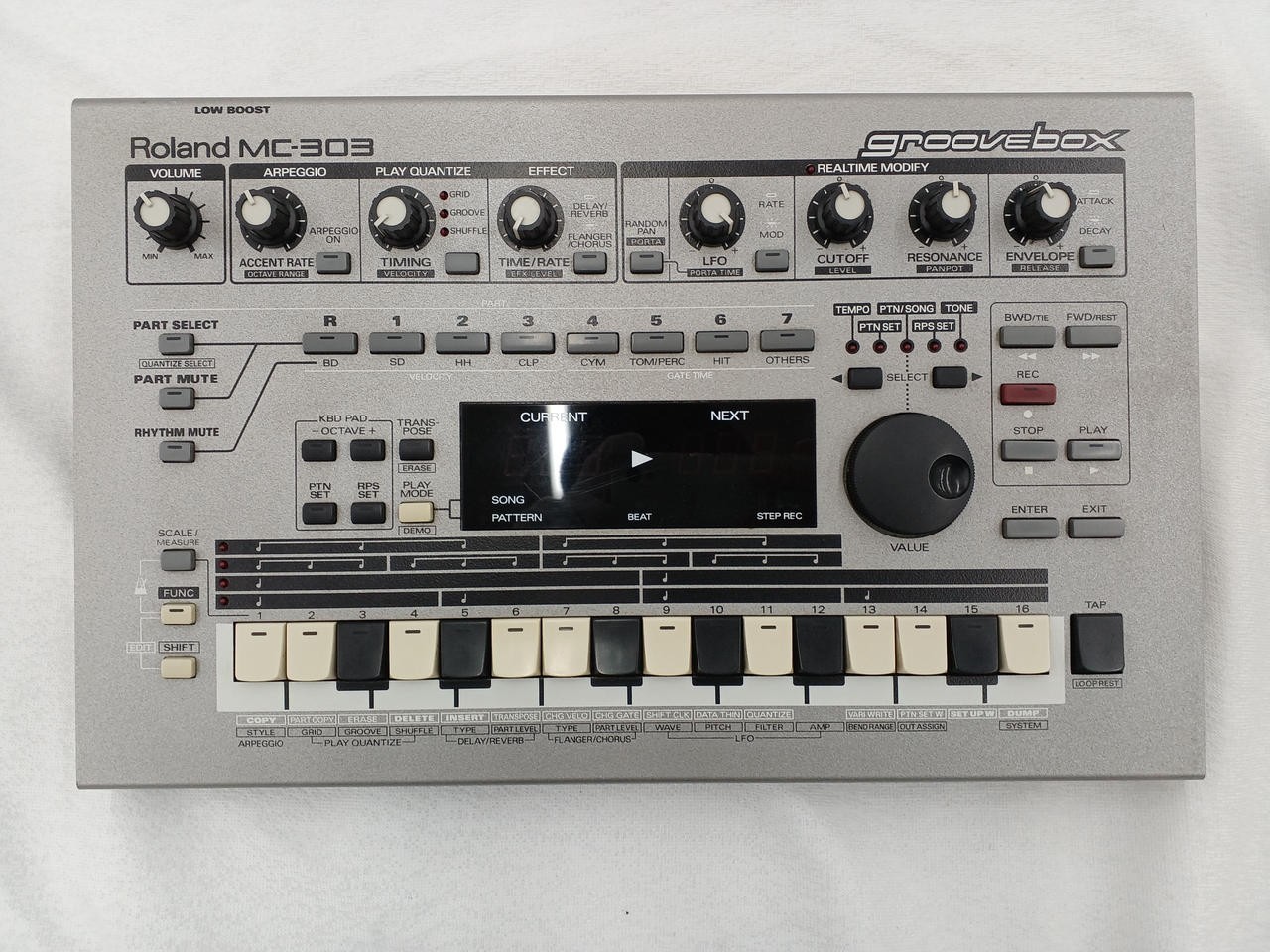 Roland MC-303 Sequencer Groovebox Drum Machine Sound Module