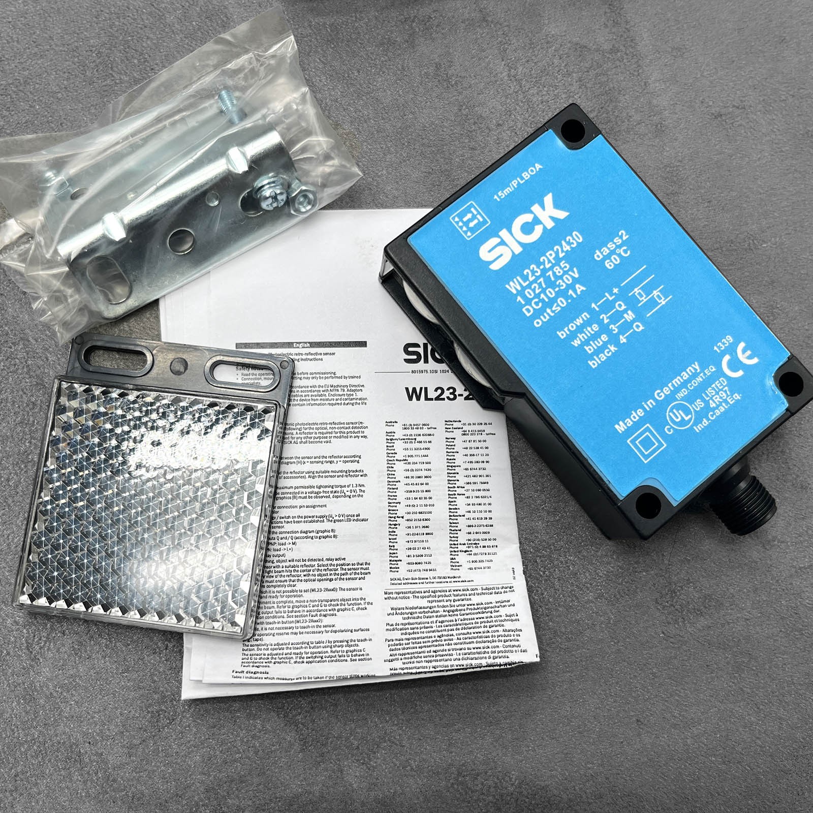 Brand new WL23-2P2430 compact photoelectric sensor suitable for sick use