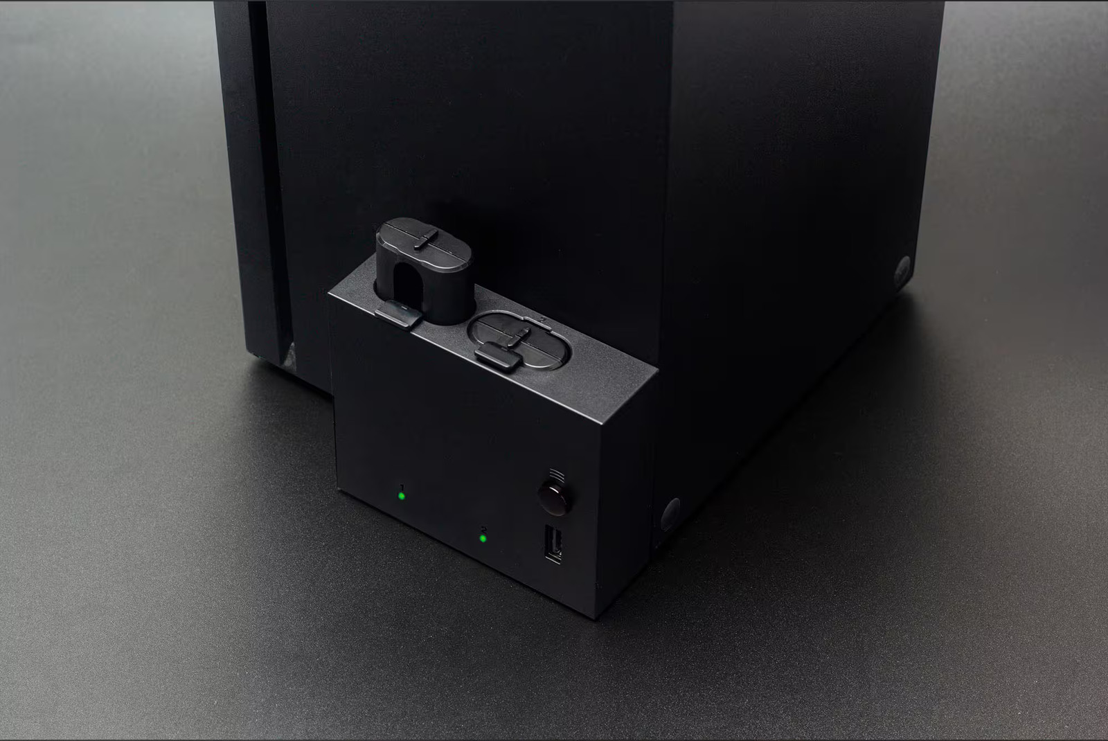 NEXT - Side Dock Charging Station Series X - Black
