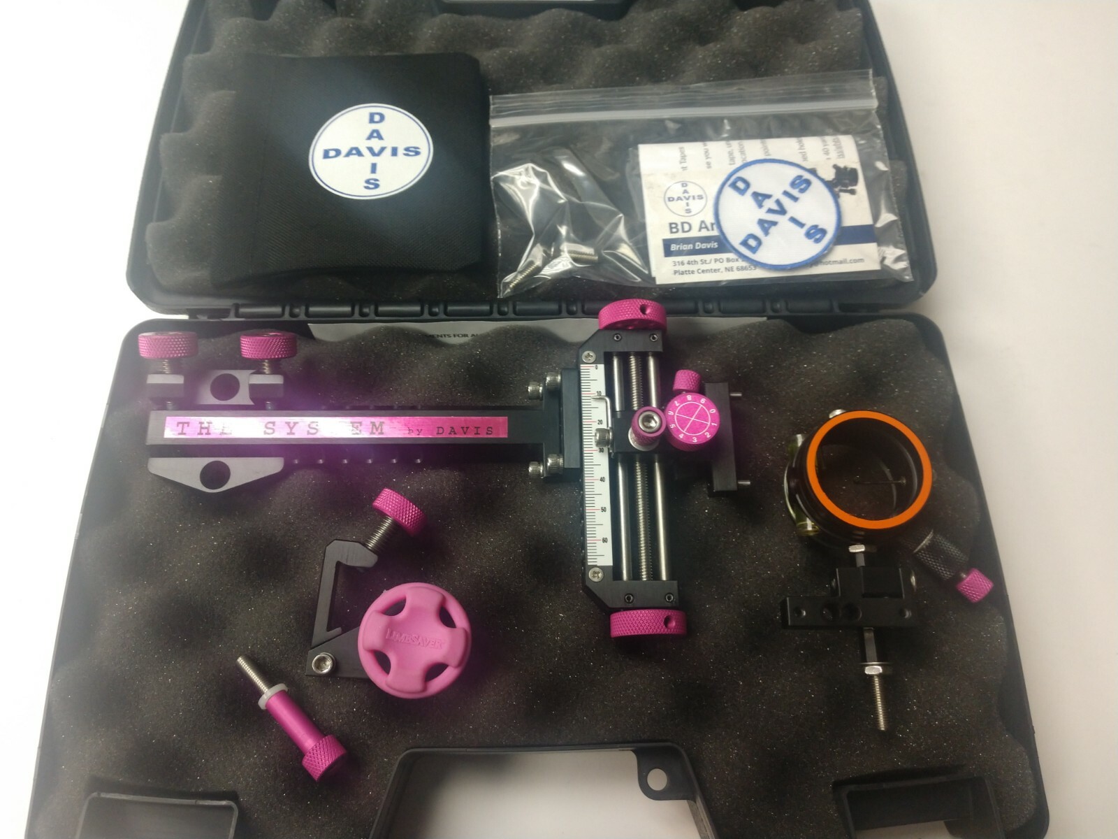 4" DAVIS TARGET SIGHT- Double knob-5.75 -black/pink knobs-scope .010 green.