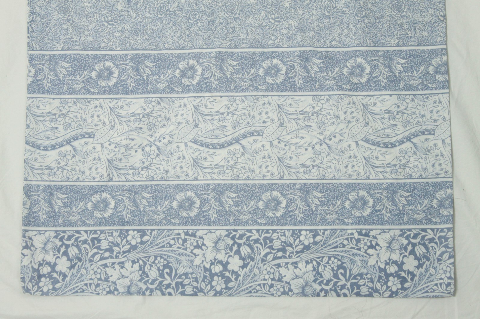 Vintage Blue White Flower Pattern Pillow Case