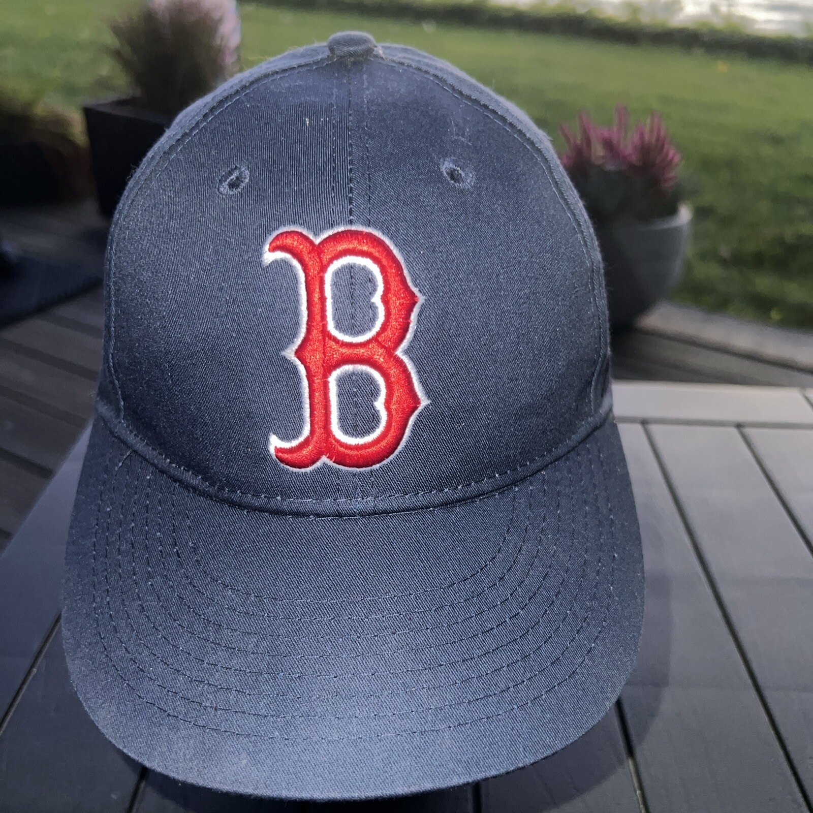 Boston Red Sox Red/White Script B on Navy Blue Youth Hat Cap Hook Loop MLB EUC