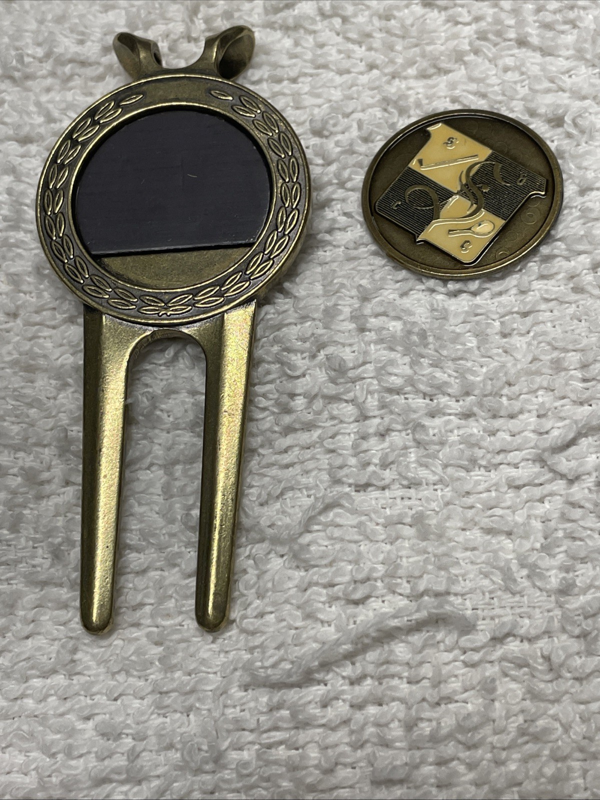 Divot Tool Golf Ball Marker Money Clip