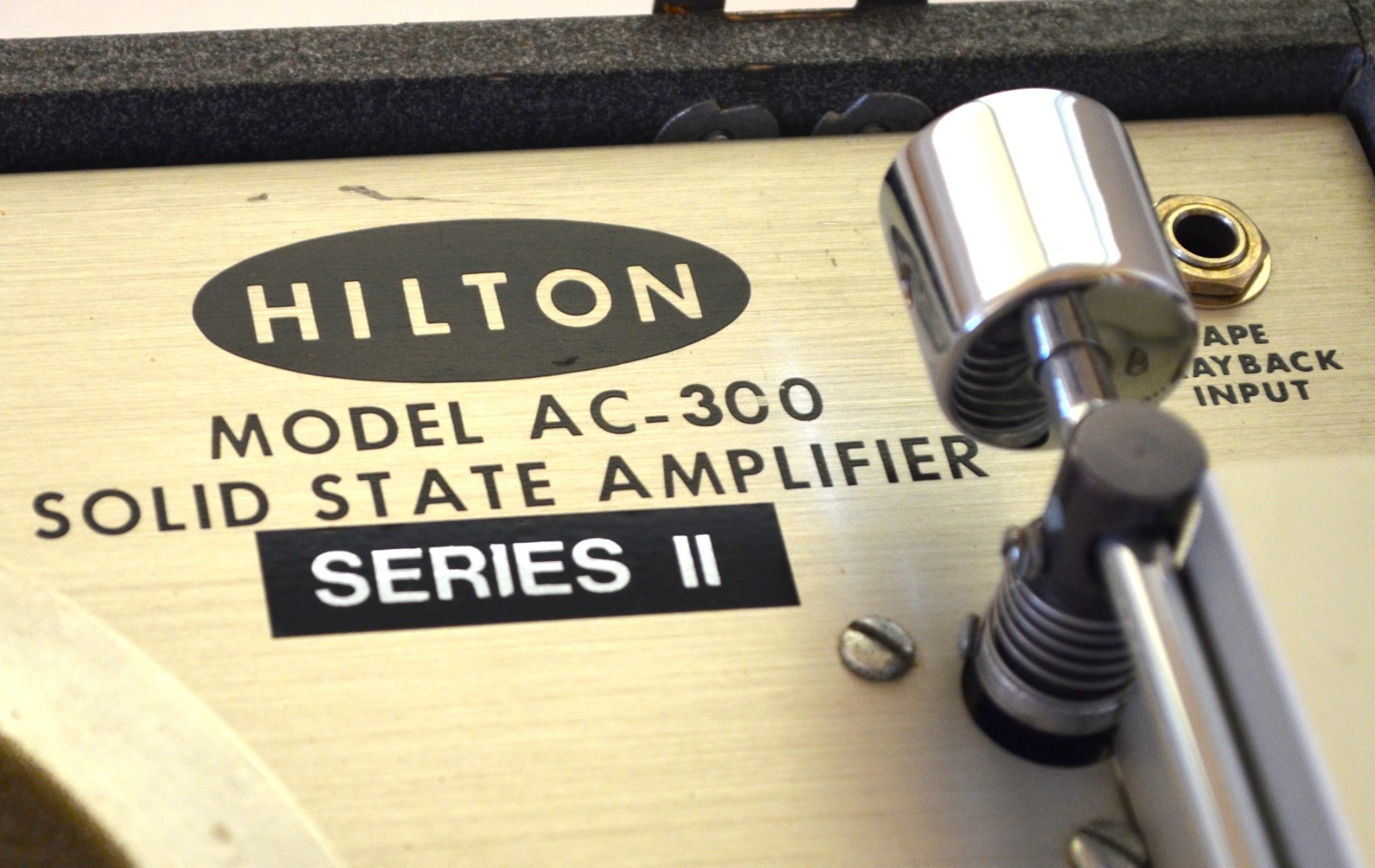 (VINTAGE) HILTON AC 300 Series 2