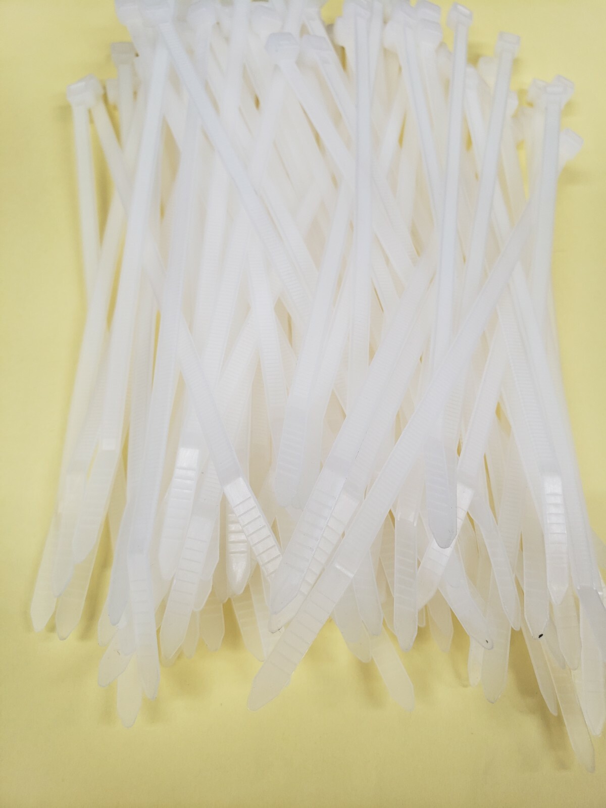 Qty/100 C2G 43034 7.5" White Cable Ties 48lbs
