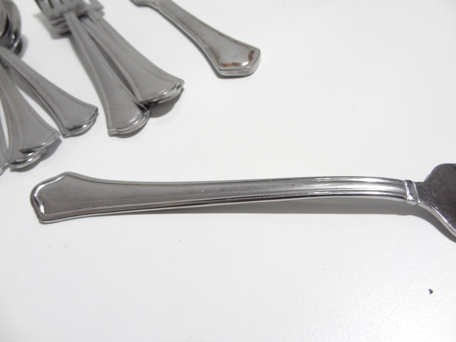 24 Pieces International Stainless China Flatware Pattern Unknown