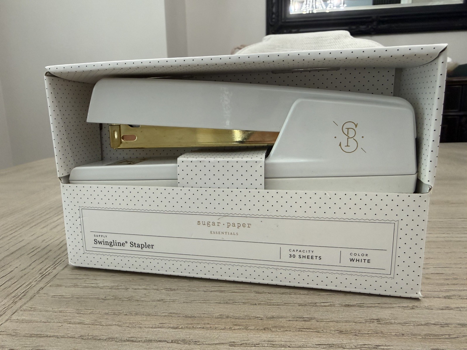 NEW Sugar Paper Essentials Swingline Stapler White & Gold 30 Sheets S7074710