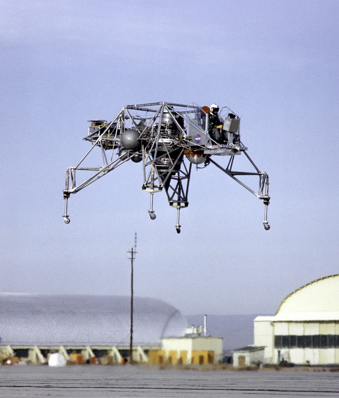 LUNAR LANDING RESEARCH VEHICLE IN FLIGHT AT EDWARDS AFB - 8X10 PHOTO (EP-145)