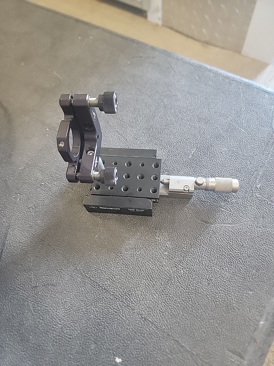Newport X Linear Stage, Peg-Joining, 25.4 mm Travel, M4 and M6 Threads M-460P-X