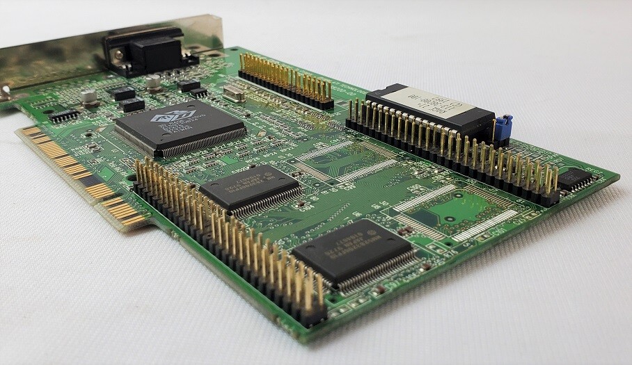 ATI Technologies 109-38200-00 VGA Card