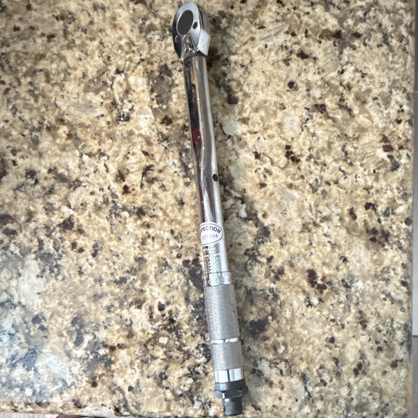 221304 Click Torque Wrench 3/8in Drive Ratcheting Adjustable Metric Steel