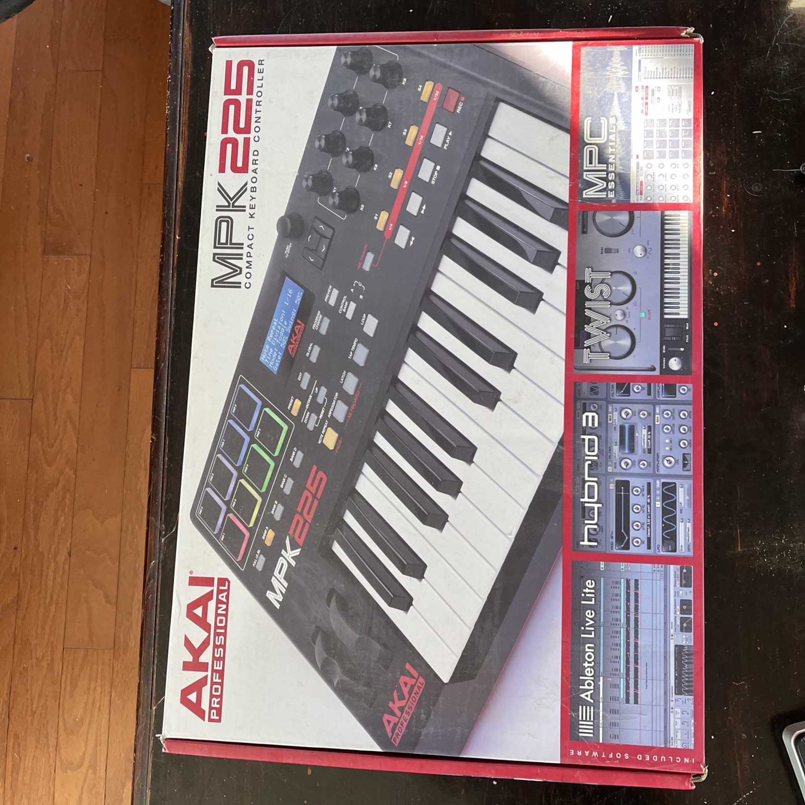 Akai MPK225 Keyboard Controller
